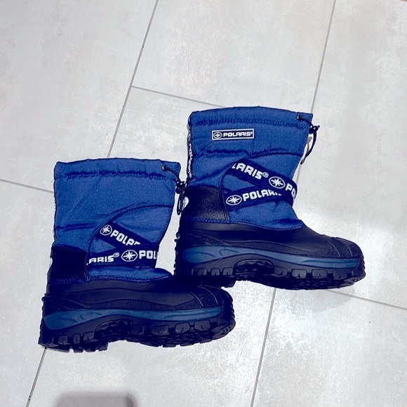 Polaris Shoes - Polaris snow boots, barely worn, size 5 in Polaris unisex sizing, fits women’s 7